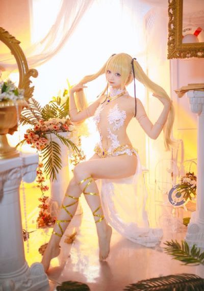 精品少妇久久久一区二区三区_迅雷在线观看